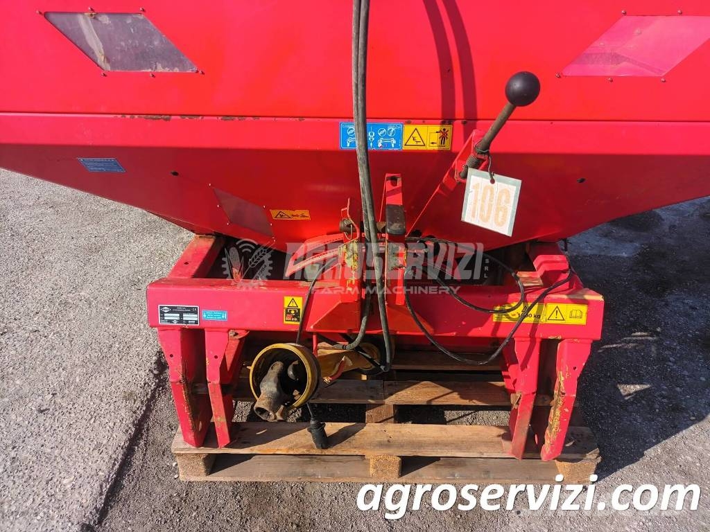 Kuhn MDS 735 Împrastierea mineralelor