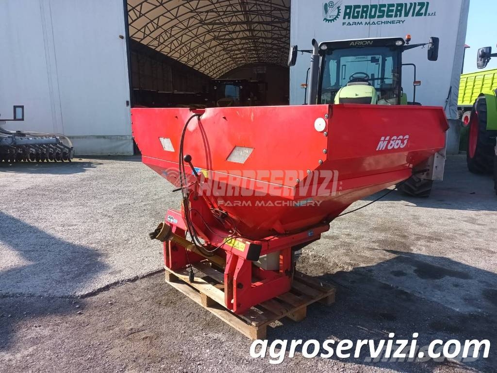 Kuhn MDS 735 Împrastierea mineralelor