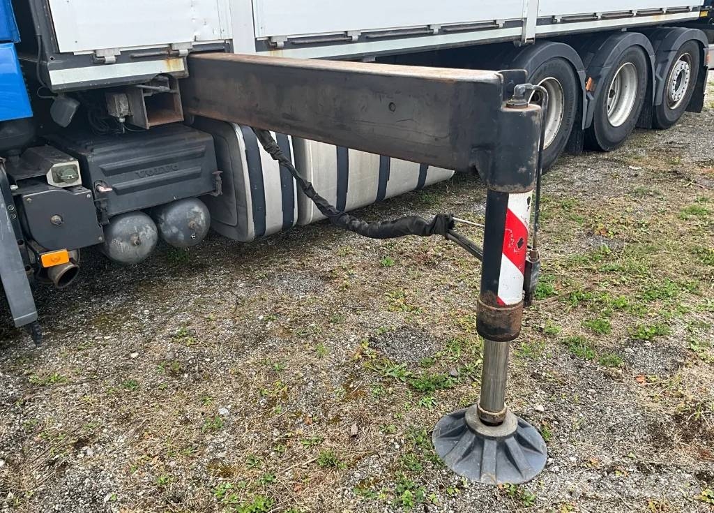 Volvo FH 起重车