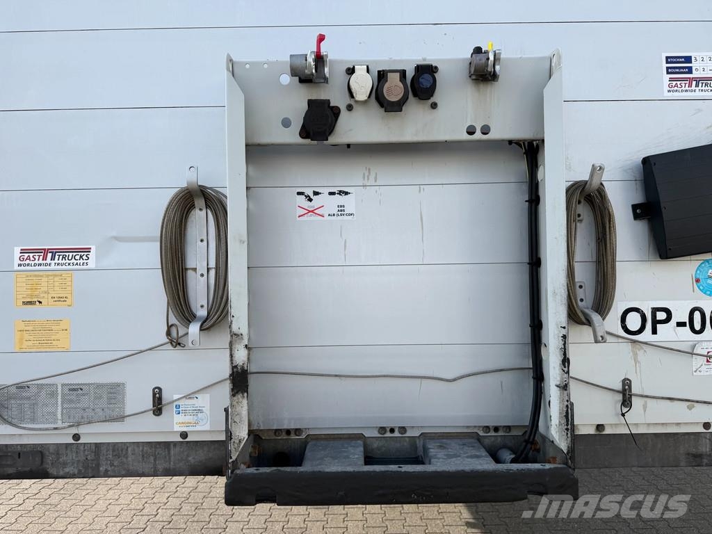 Schmitz Cargobull Schuifzeil-Dak / Coil / Rotos-Disc / Huckepack *Ap Polprikolice s ponjavo
