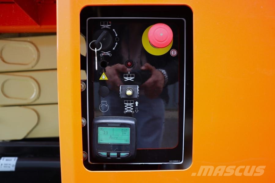 JLG ERT2669 Electric, 10m Working Height, 680kg Capaci Ножични работни платформи