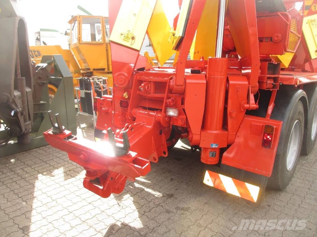 Scania 124 G 420 شاحنات حريق