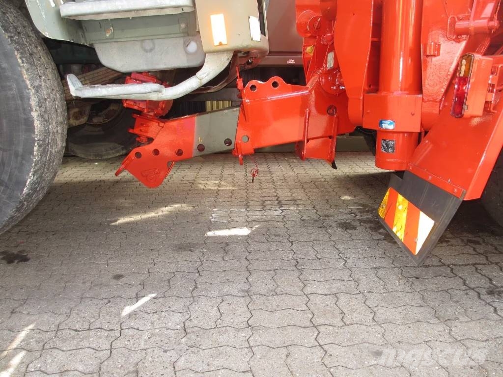 Scania 124 G 420 شاحنات حريق