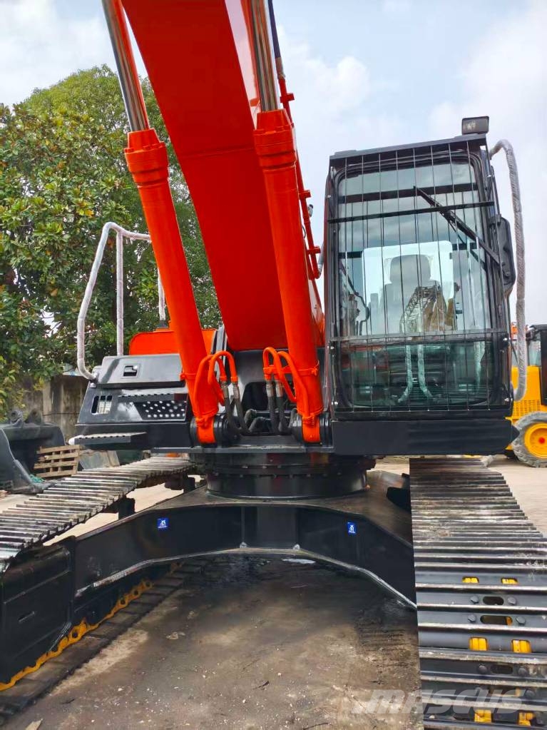 Hitachi ZX-350H-3G Kāpurķēžu ekskavatori