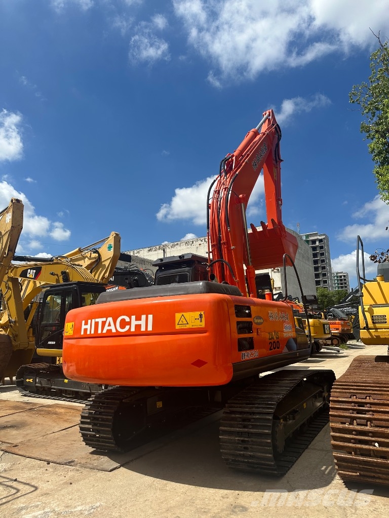 Hitachi ZX 200 Εκσκαφείς με ερπύστριες