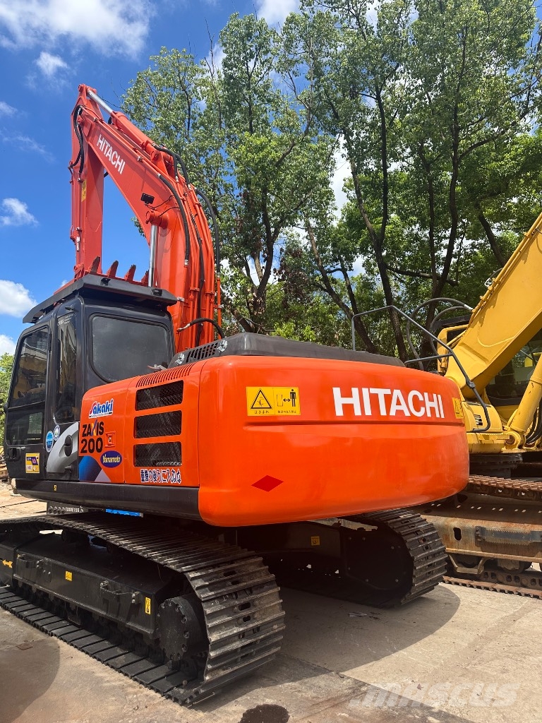 Hitachi ZX 200 Εκσκαφείς με ερπύστριες