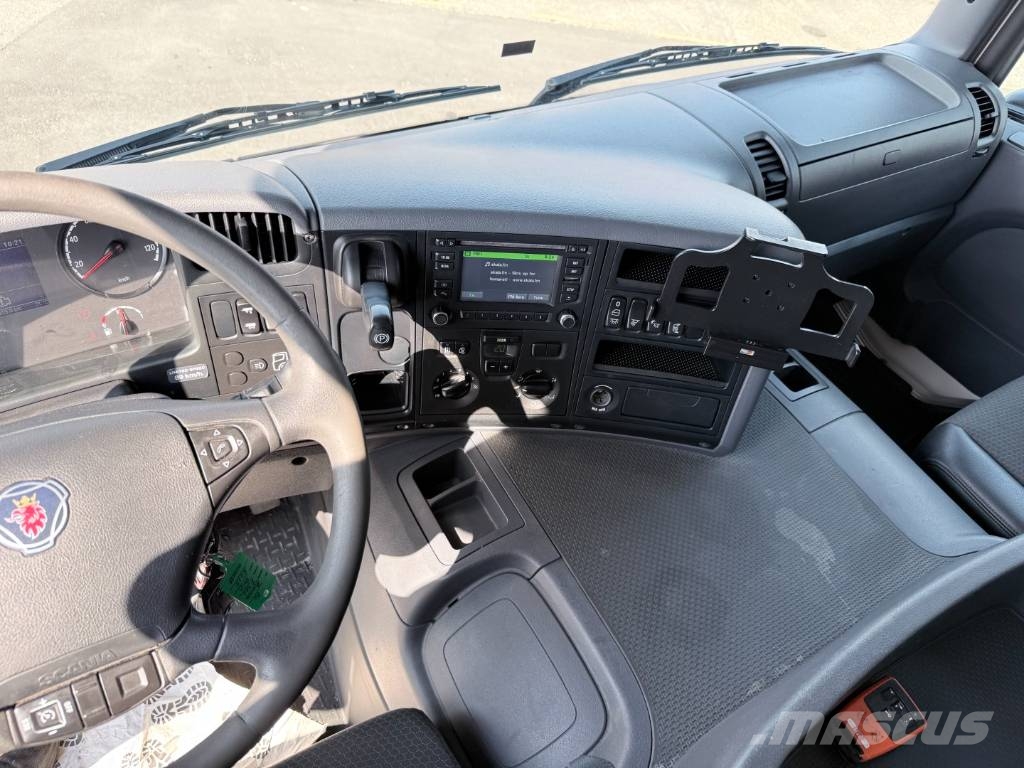 Scania P320 6x2*4 Carrier Supra 1250 Mt 9.80 m Camiones con temperatura controlada