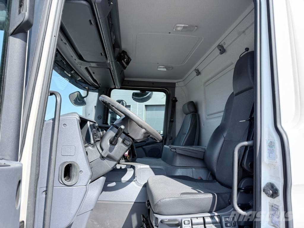 Scania P320 6x2*4 Carrier Supra 1250 Mt 9.80 m Camiones con temperatura controlada
