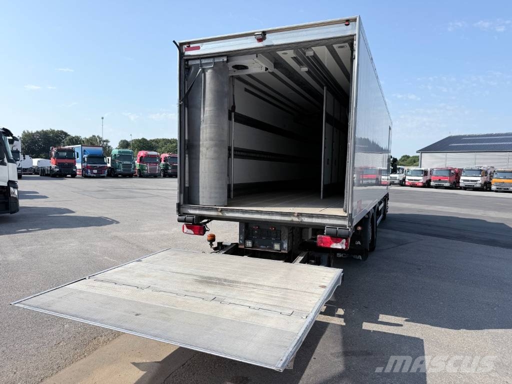Scania P320 6x2*4 Carrier Supra 1250 Mt 9.80 m Camiones con temperatura controlada