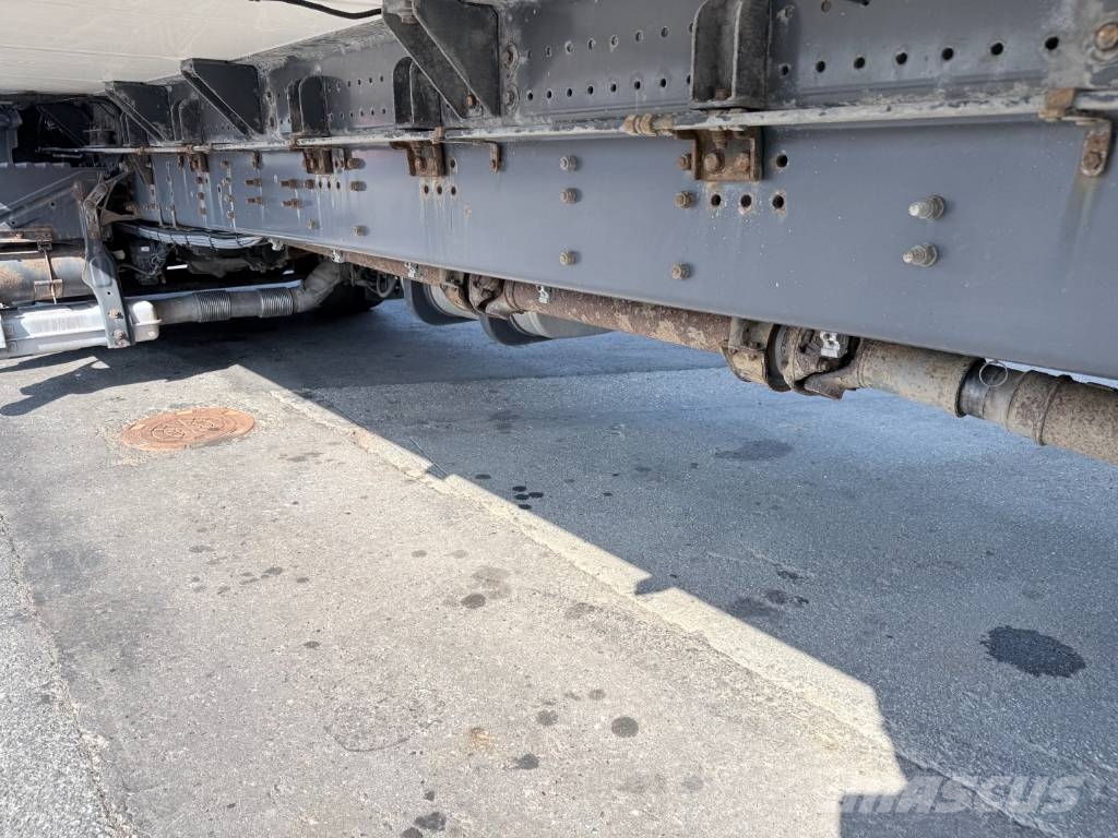 Scania P320 6x2*4 Carrier Supra 1250 Mt 9.80 m Camiones con temperatura controlada