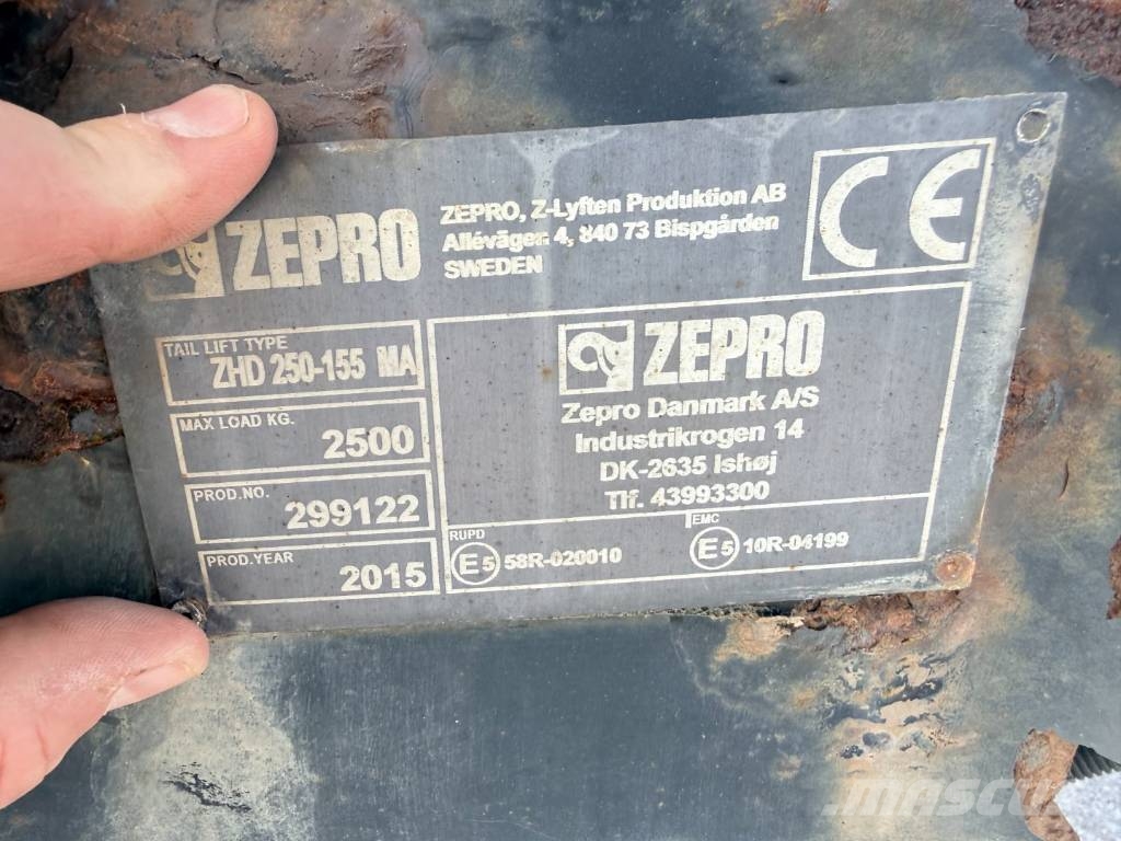 Scania P320 6x2*4 Carrier Supra 1250 Mt 9.80 m Camiones con temperatura controlada
