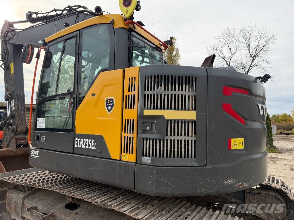 Volvo ECR 235 E Roomikekskavaatorid