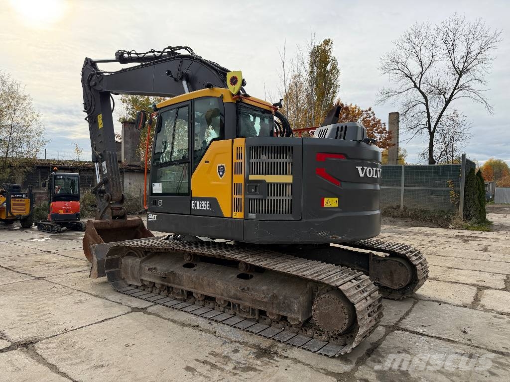 Volvo ECR 235 E Roomikekskavaatorid