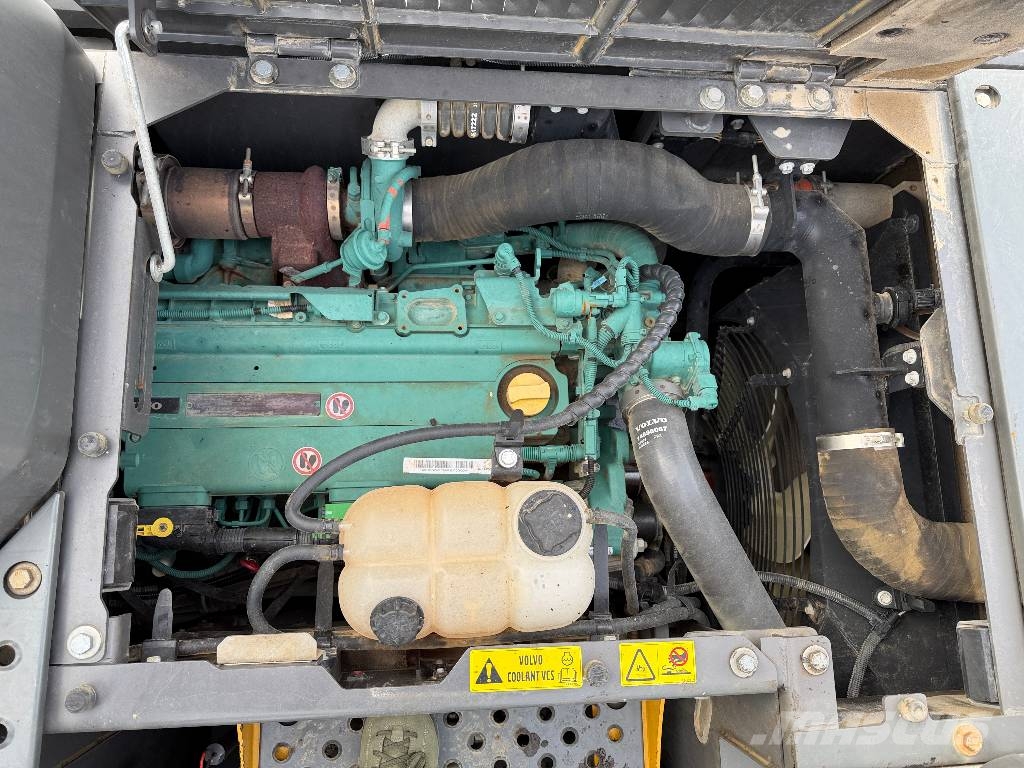 Volvo ECR 235 E Roomikekskavaatorid
