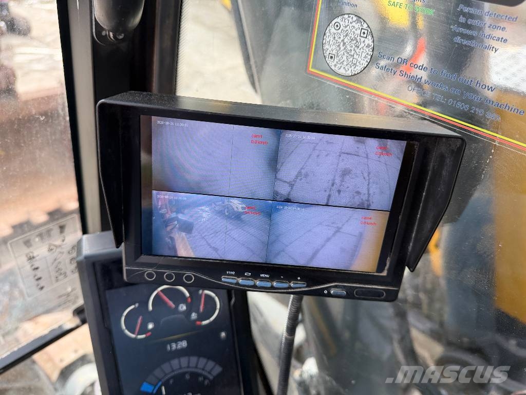 Volvo ECR 235 E Roomikekskavaatorid
