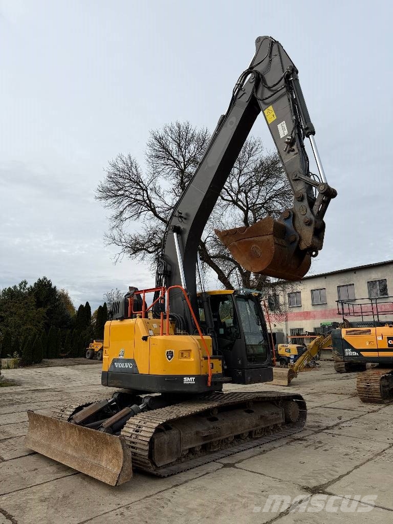 Volvo ECR 235 E Roomikekskavaatorid