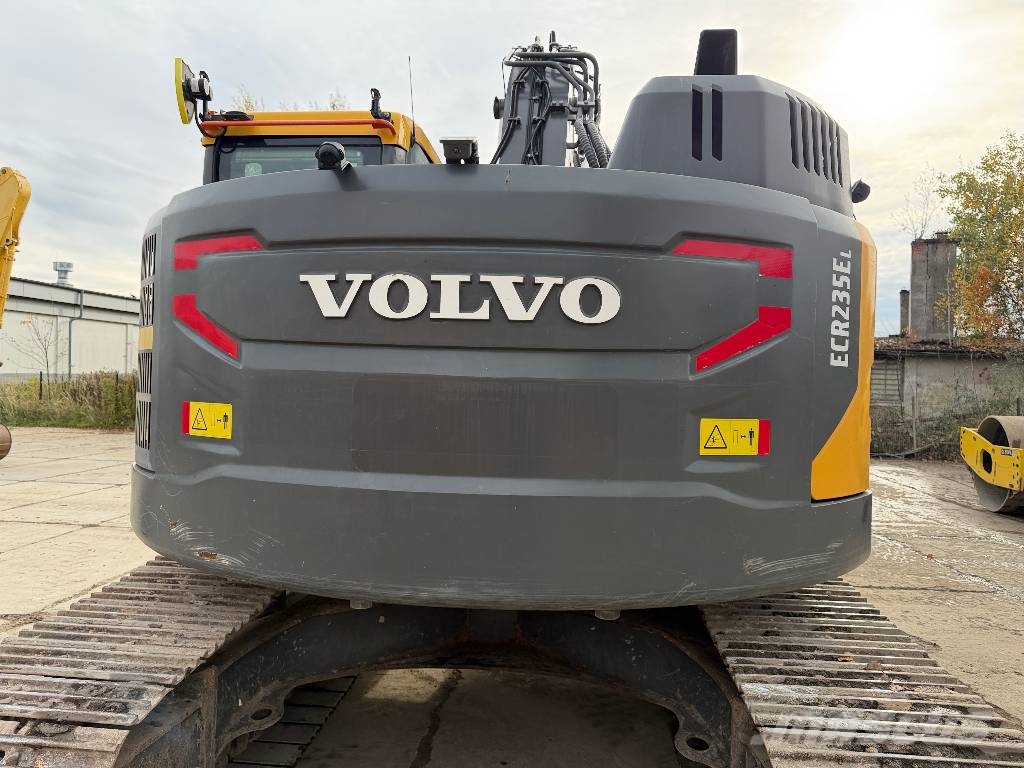 Volvo ECR 235 E Roomikekskavaatorid