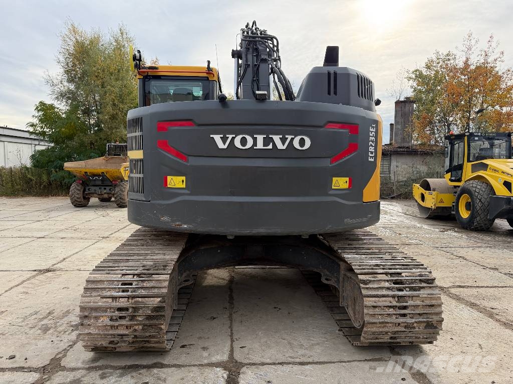 Volvo ECR 235 E Roomikekskavaatorid