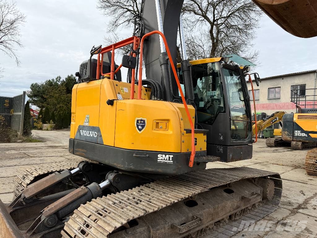 Volvo ECR 235 E Roomikekskavaatorid