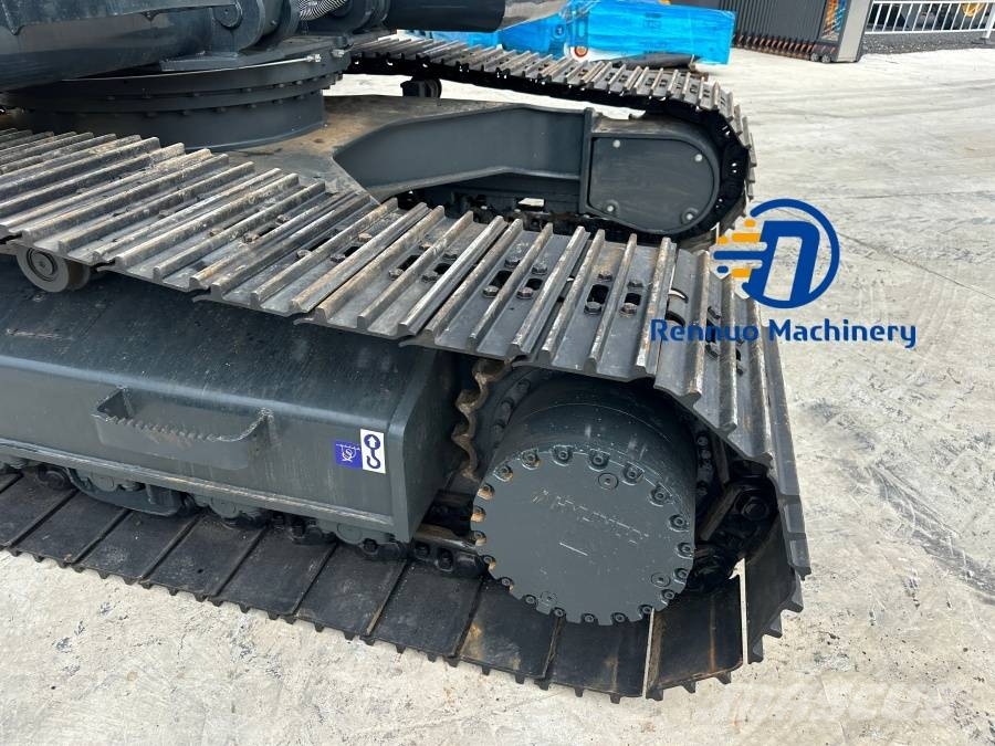 Hyundai HX 220 HD Kāpurķēžu ekskavatori