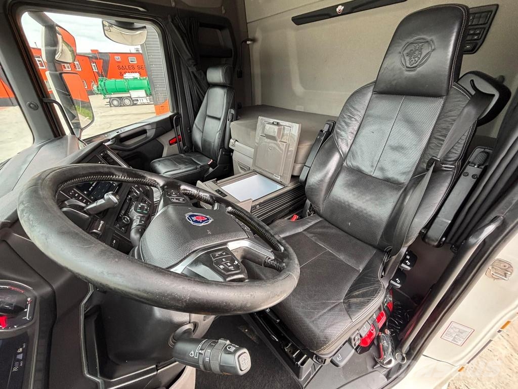 Scania R 650 6x4 FULL STEEL / RETARDER / BOX L=4536 mm Tipper trucks