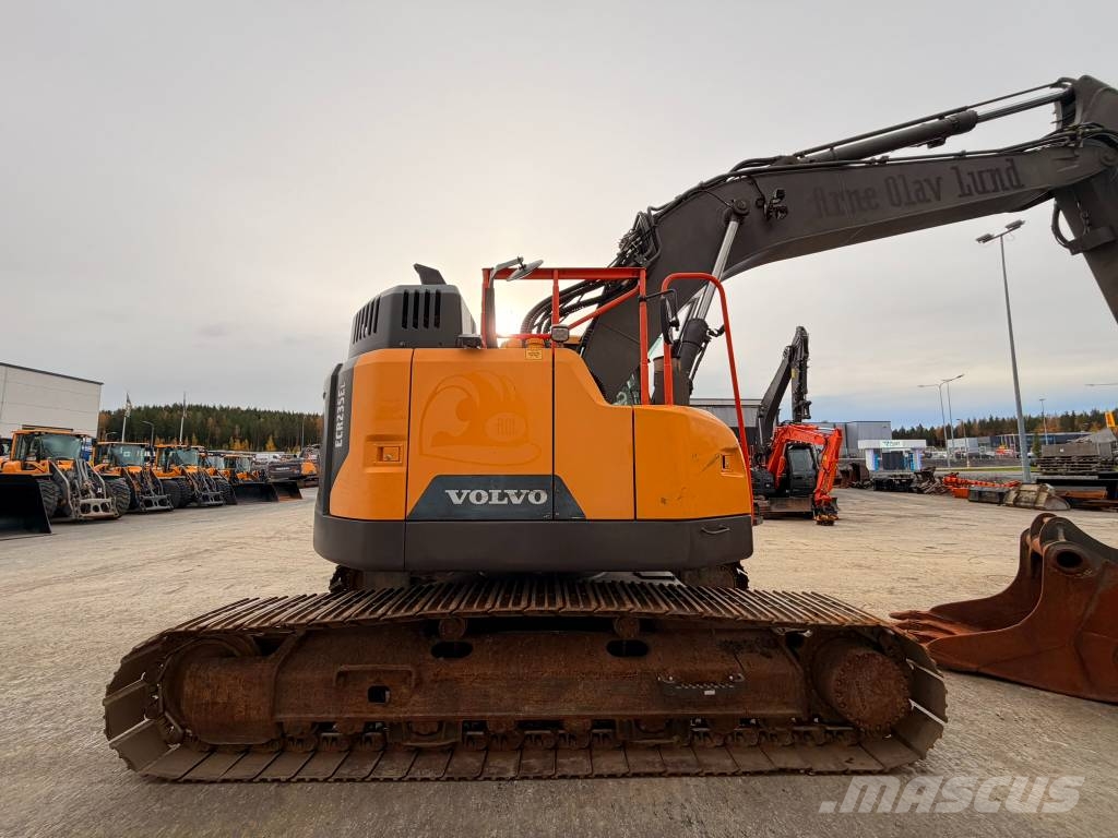 Volvo ECR 235 E Telakaivukoneet