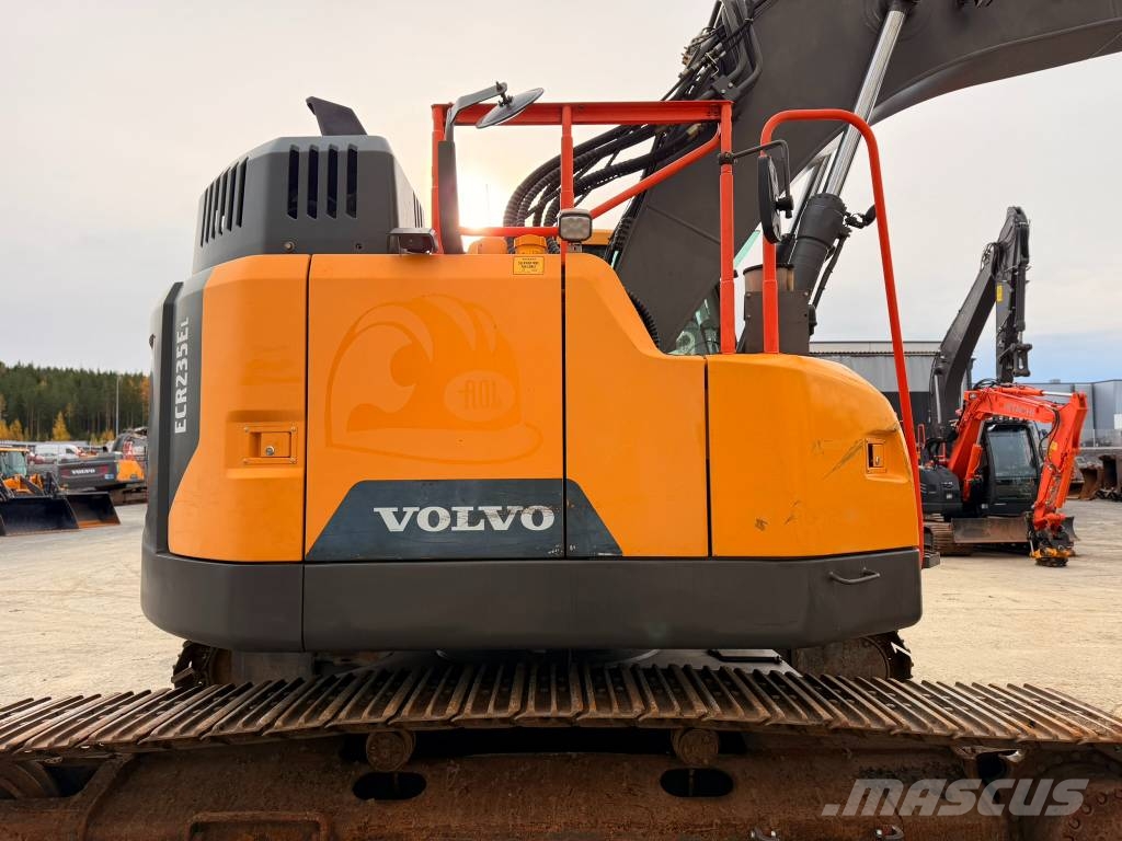 Volvo ECR 235 E Telakaivukoneet