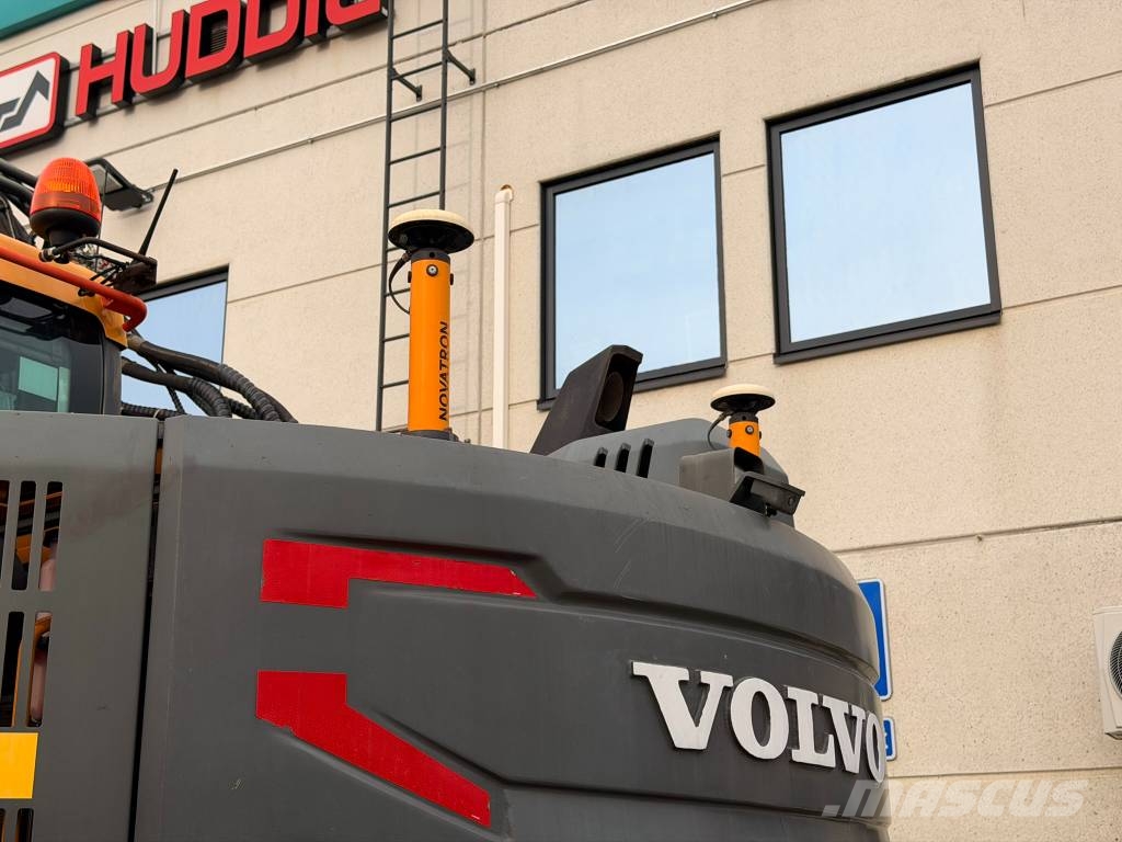 Volvo ECR 235 E Telakaivukoneet
