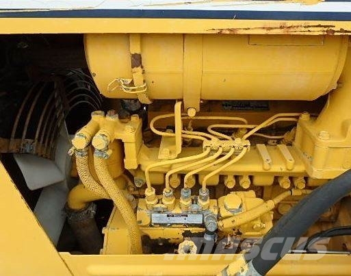 Komatsu D 20 A-6 Buldooserid