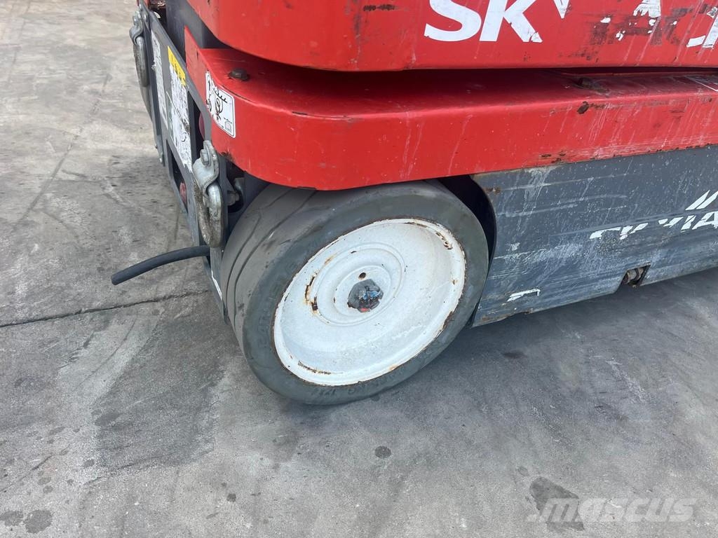 SkyJack SJ16 SJ16 Nacelles télescopiques