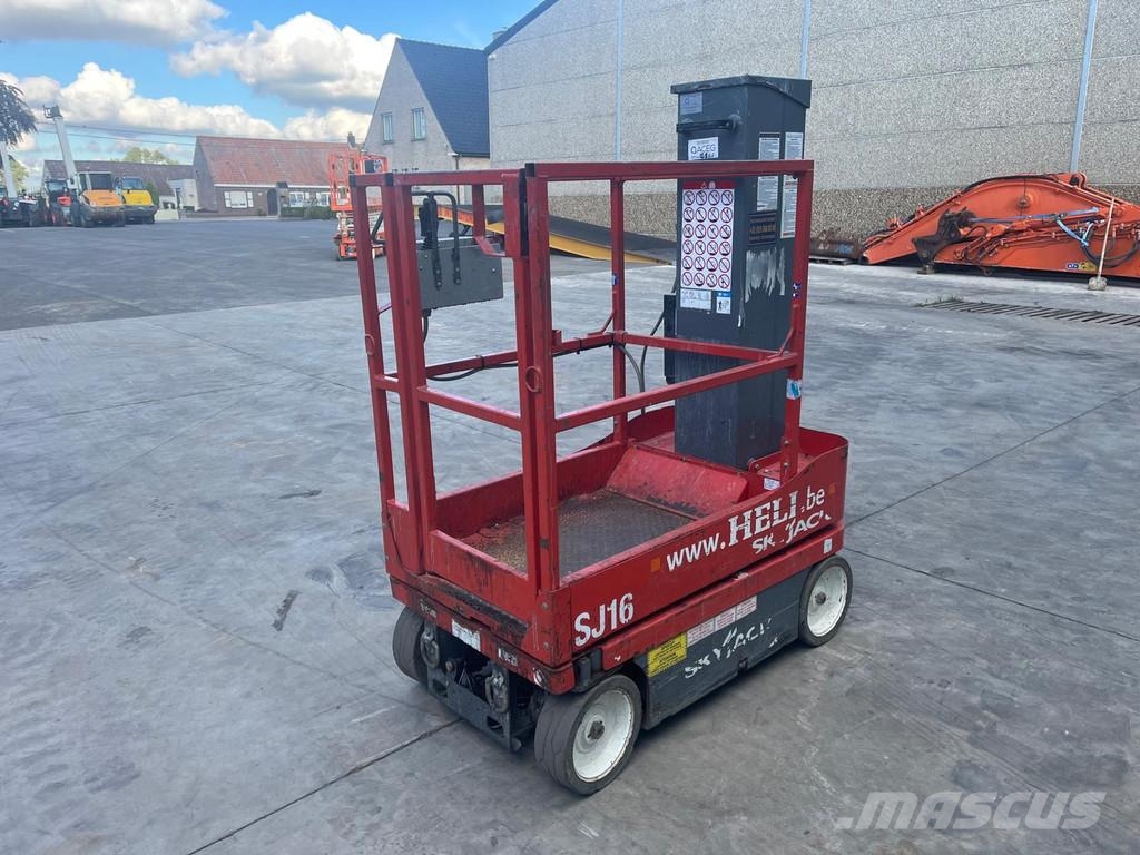 SkyJack SJ16 SJ16 Nacelles télescopiques