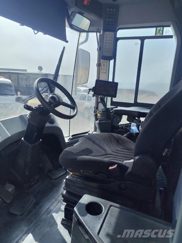 Liebherr L 556 Tekerlekli yükleyiciler