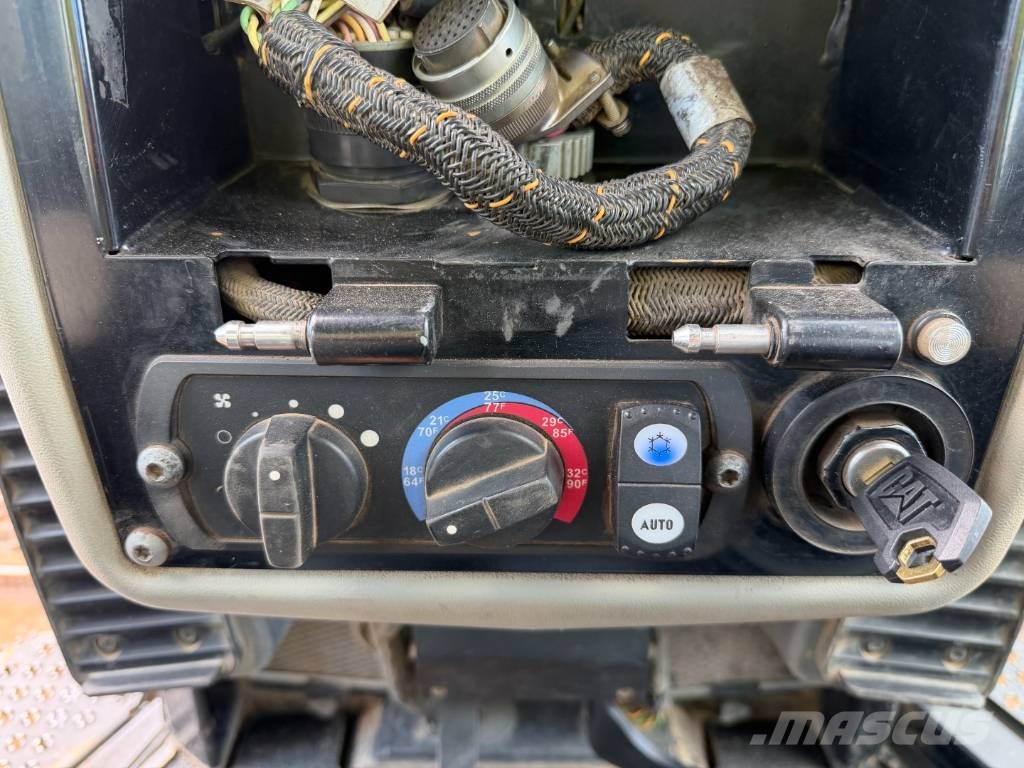 CAT D 6 N LGP (GPS) Kāpurķēžu buldozeri