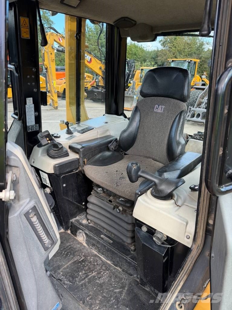 CAT D 6 N LGP (GPS) Kāpurķēžu buldozeri