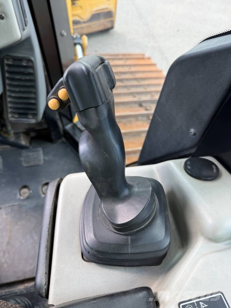 CAT D 6 N LGP (GPS) Kāpurķēžu buldozeri