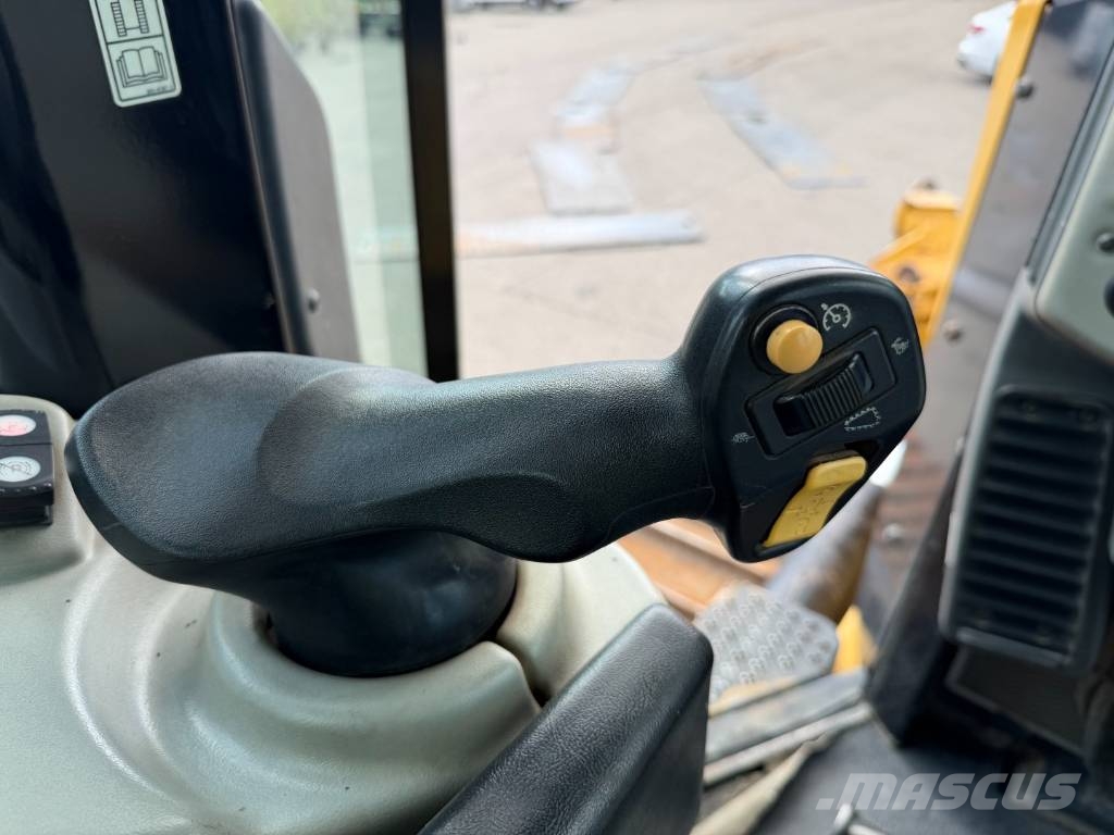 CAT D 6 N LGP (GPS) Kāpurķēžu buldozeri