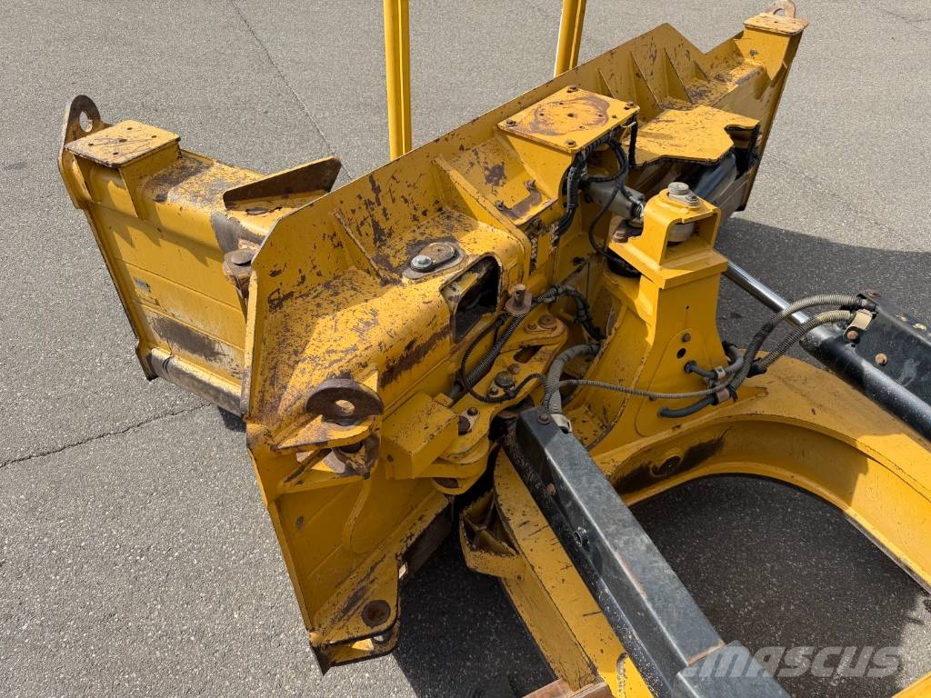 CAT D 6 N LGP (GPS) Kāpurķēžu buldozeri