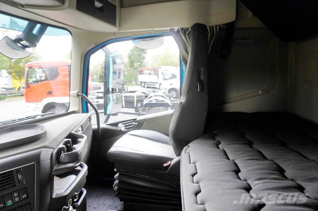 Volvo FH 500 6x2 / 299 tho. km / 2024 / ADR / steer axle Kontenerowce / BDF