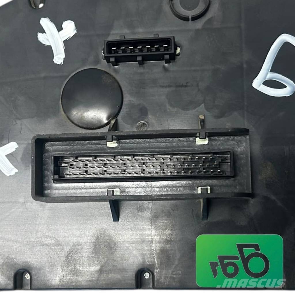 Massey Ferguson 6480 Odometer Gauges Instrument cluster 3787412M95 电子设备