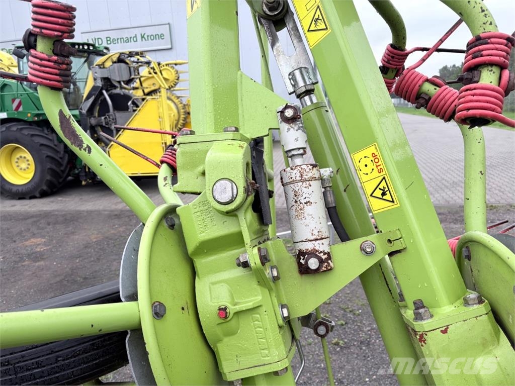 CLAAS Volto 870 Граблі і сінозворушувачі