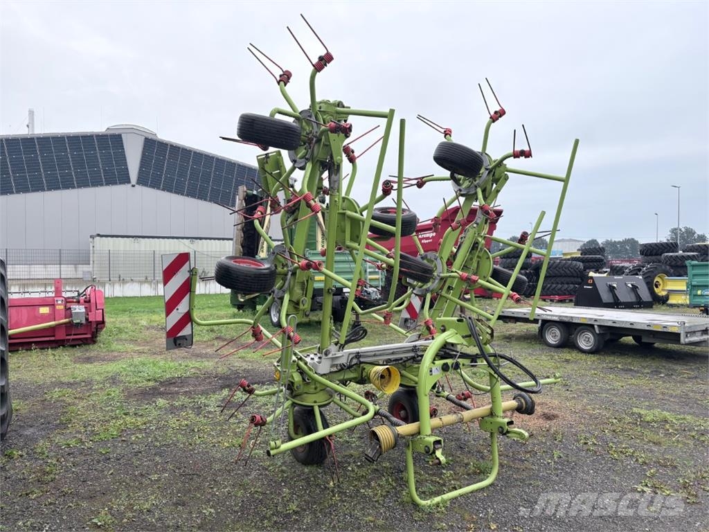 CLAAS Volto 870 Граблі і сінозворушувачі
