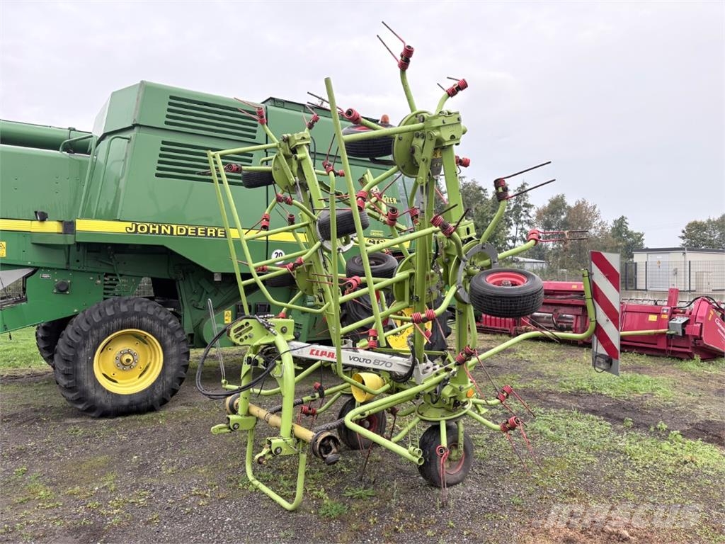 CLAAS Volto 870 Граблі і сінозворушувачі