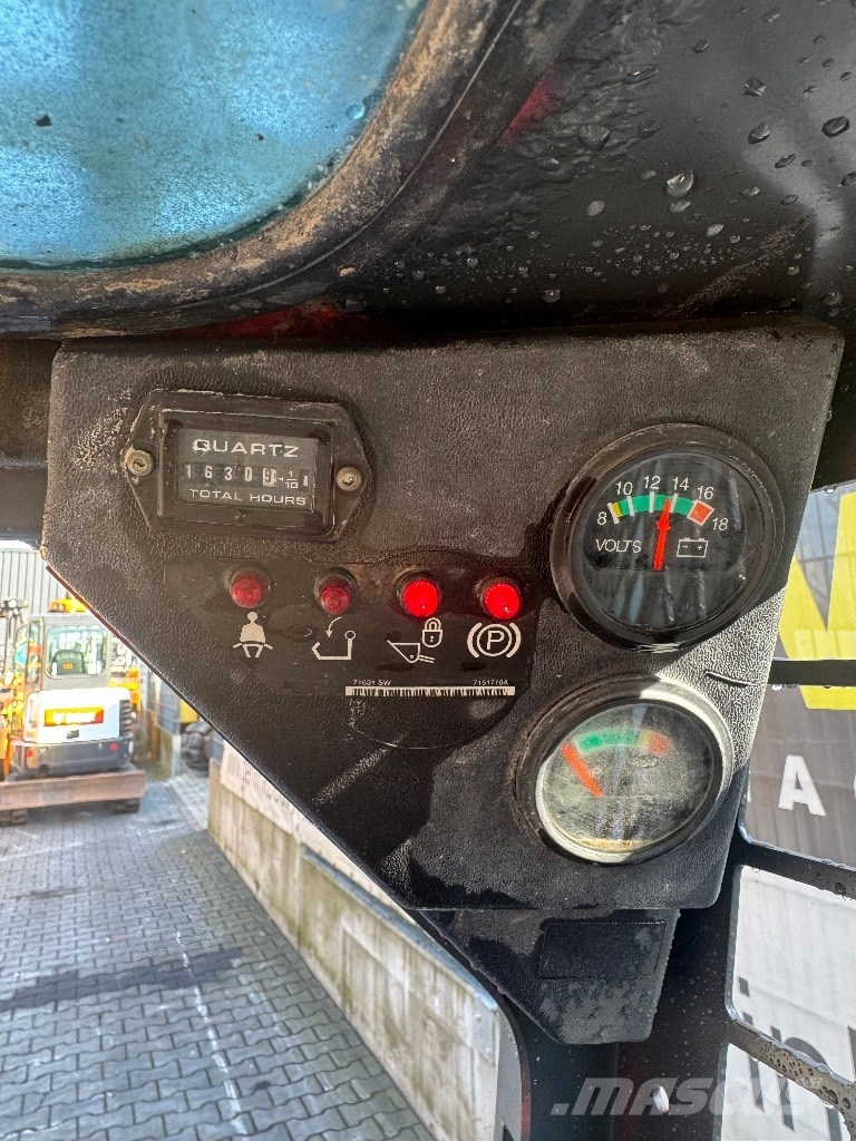 Bobcat S70 Skid steer mini nakladalci