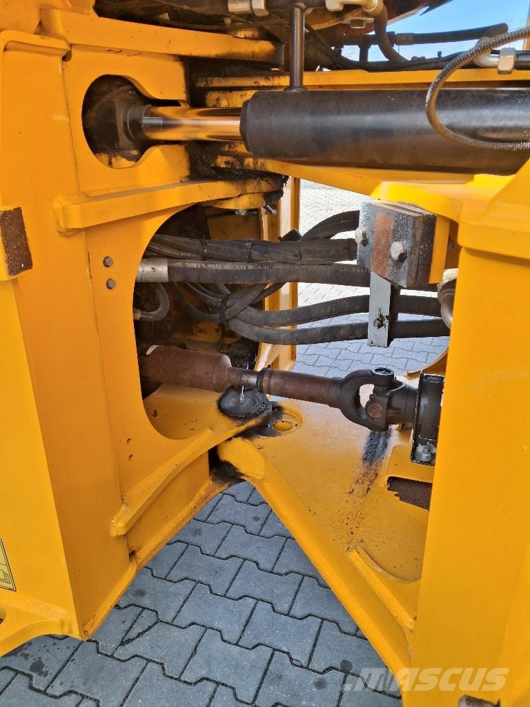 JCB 435 S Kolesni nakladalci