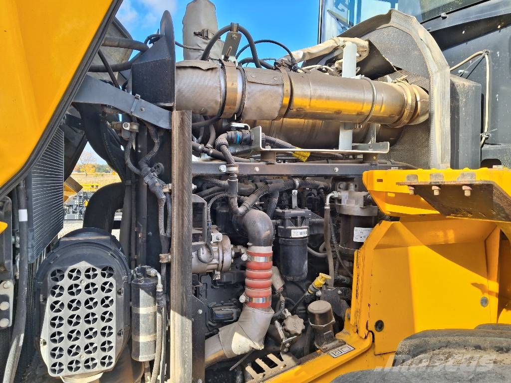 JCB 435 S Kolesni nakladalci