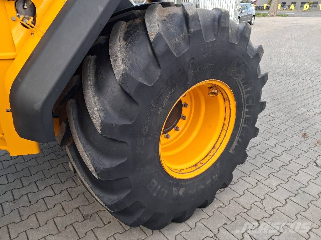 JCB 435 S Kolesni nakladalci