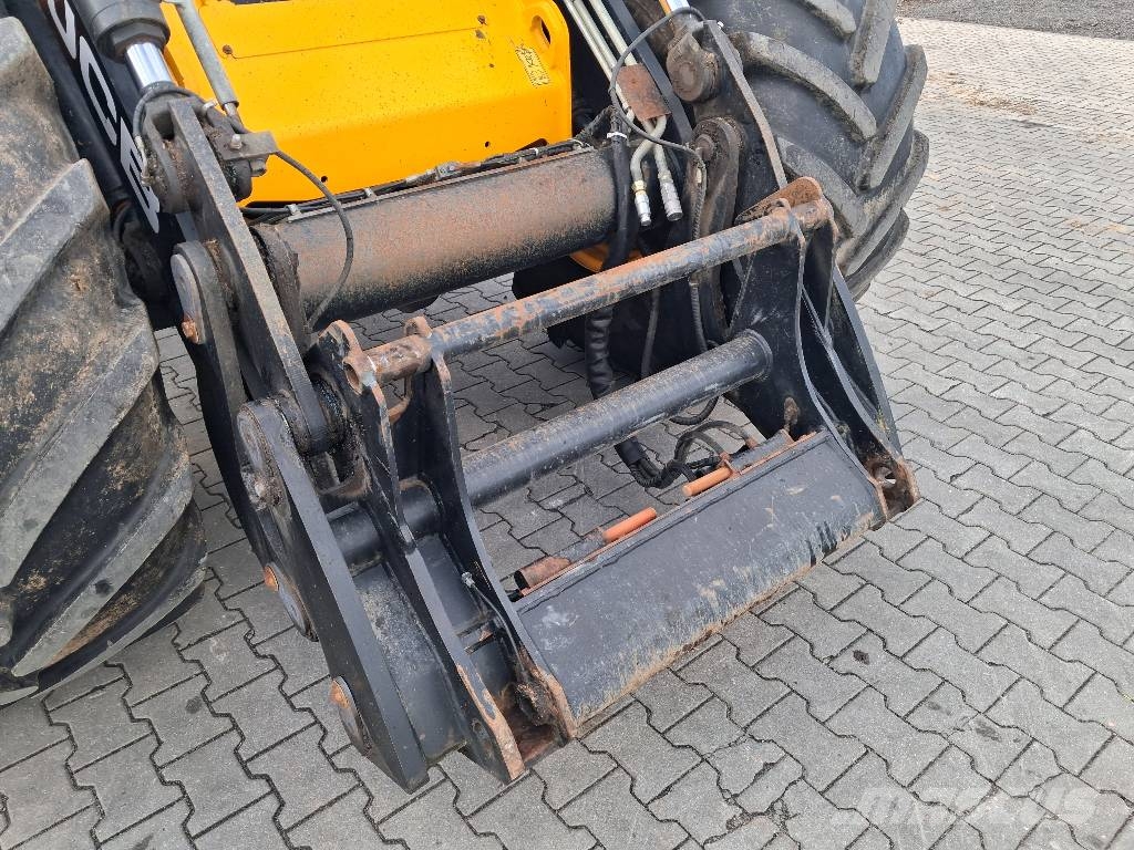 JCB 435 S Kolesni nakladalci