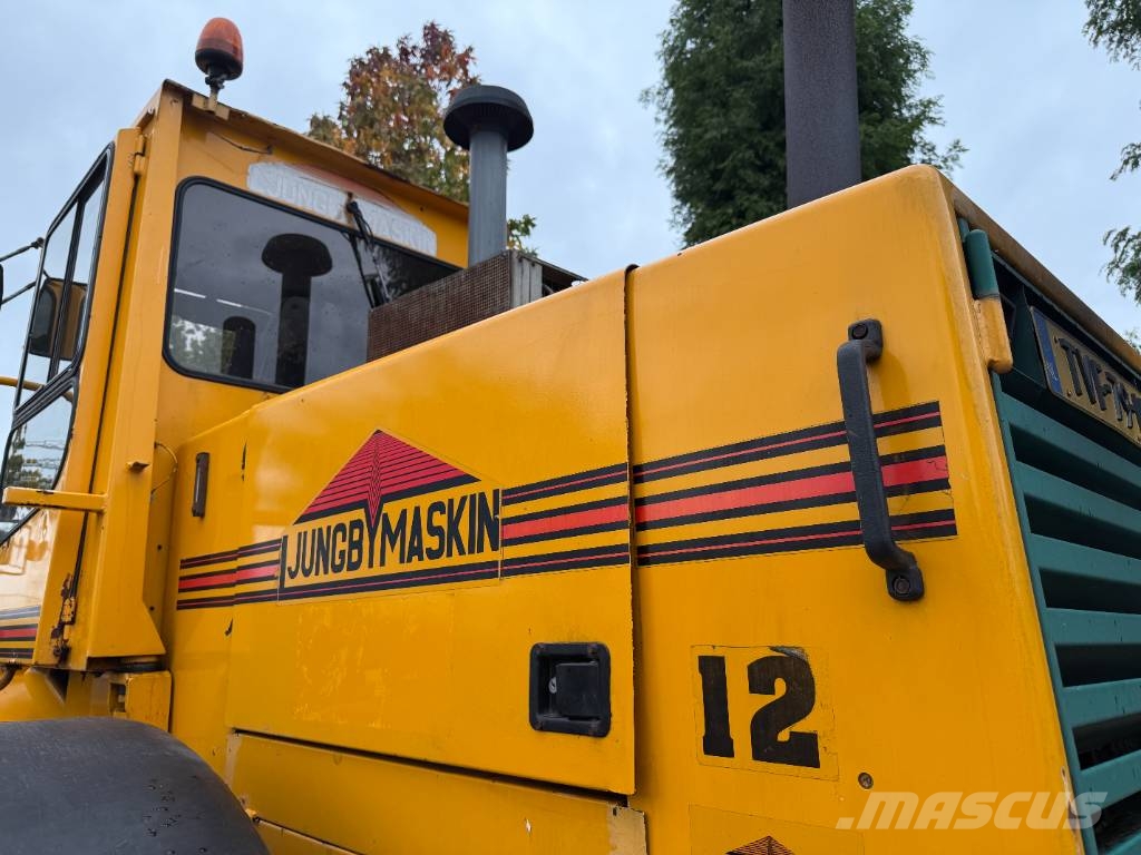 Ljungby L12 Rataslaadurid