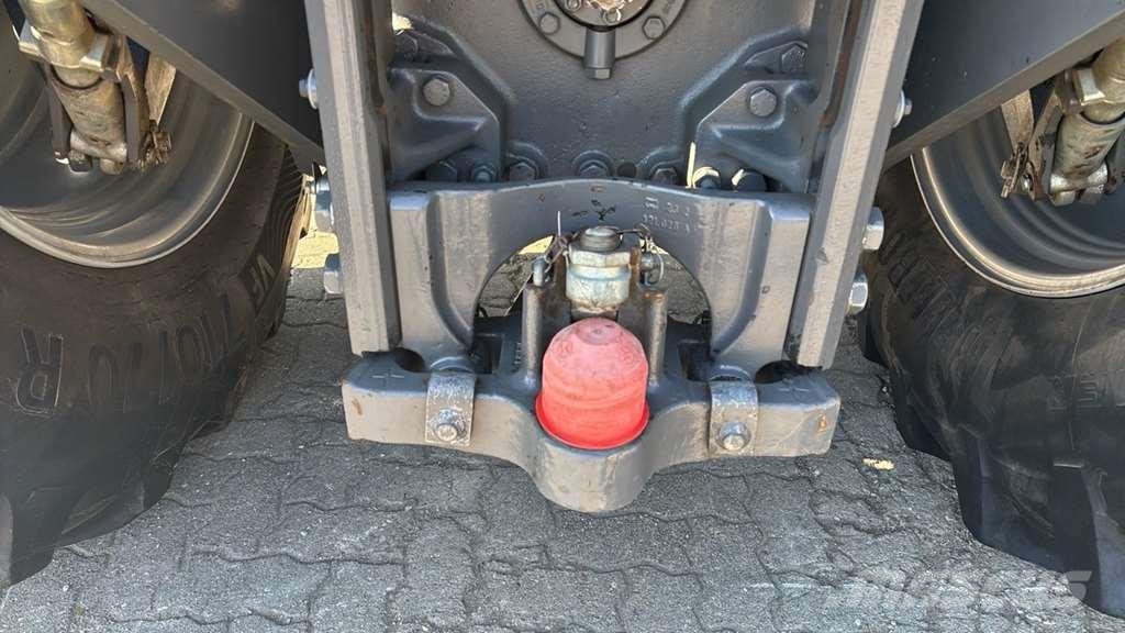 Massey Ferguson 8S.225 Dyna VT Tractor Traktorske jedinice