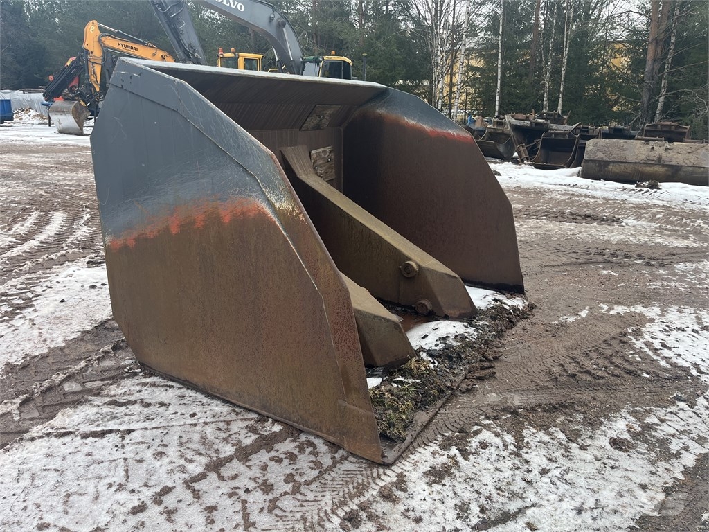 Kärkikippikauha 5.3m3 Buckets